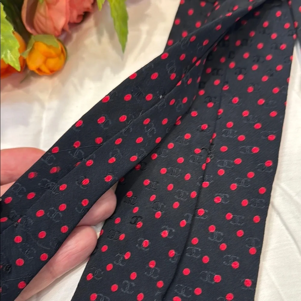 Authentic Chanel Black and Red Polka Dot Tie - Picture 3 of 8